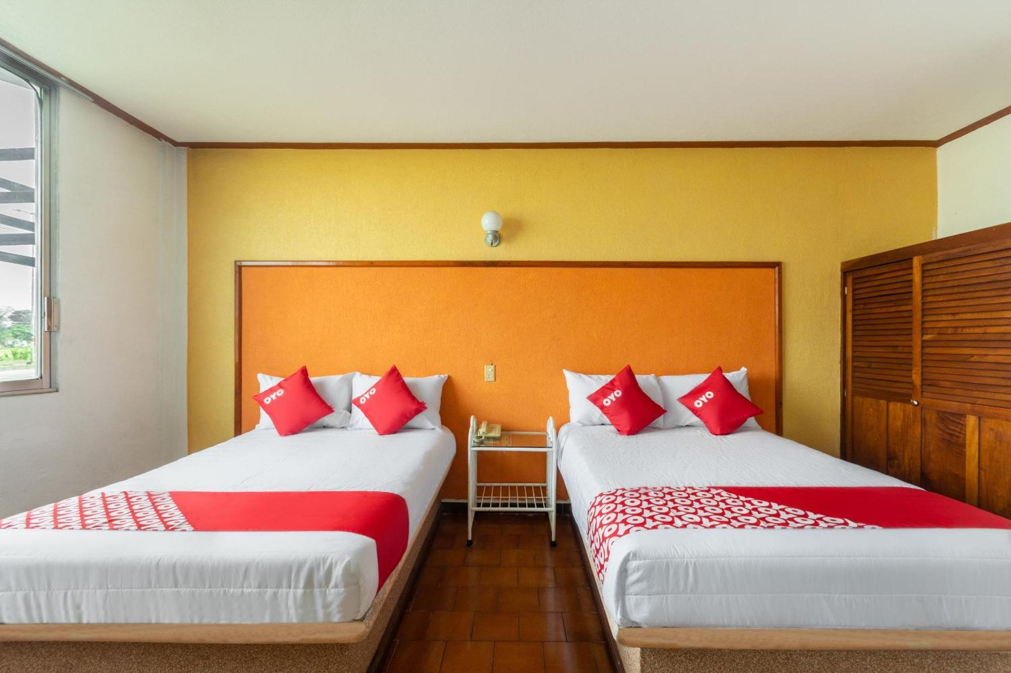 Oyo Hotel Casa Blanca Martínez de La Torre Zewnętrze zdjęcie