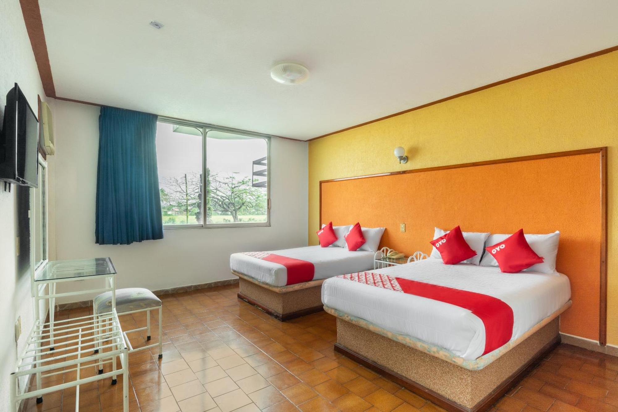 Oyo Hotel Casa Blanca Martínez de La Torre Zewnętrze zdjęcie